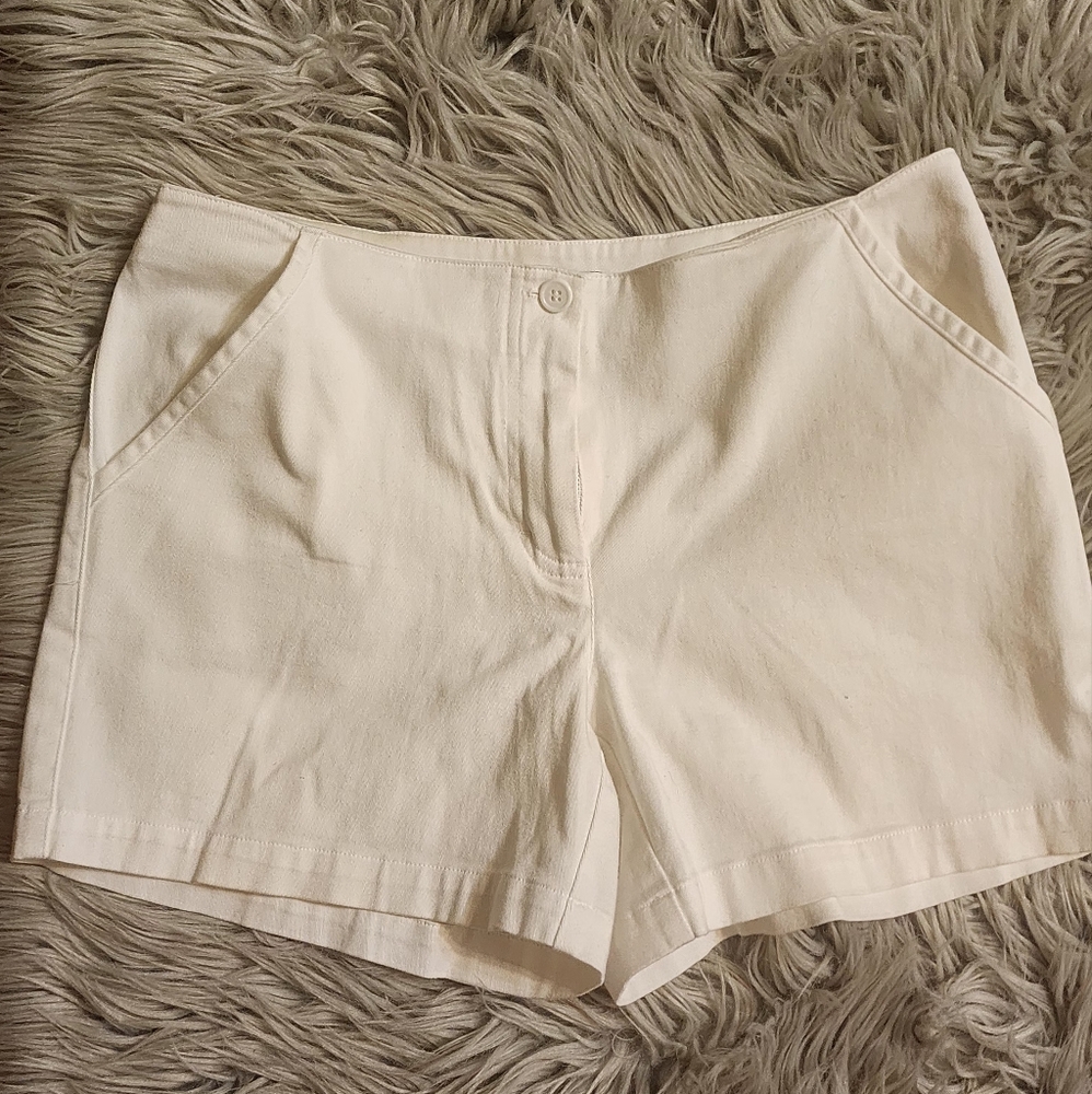 Boston Proper 4 White Flat Front Shorts Nautical Neutral Capsule Wardrobe